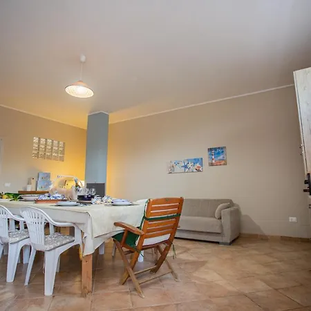 Dora Con Piscina Villa