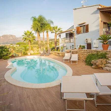 Dora Con Piscina Villa Trappeto (Sicily)